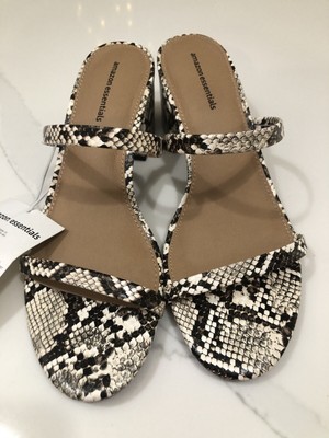 Women s Shoes By Amazon Essentials (Size 7.5)