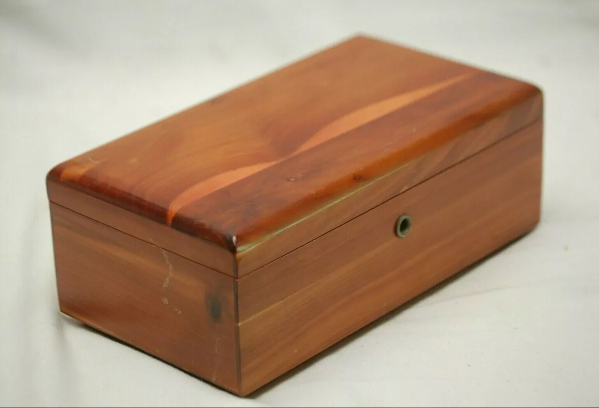 Lane Cedar Chest Salesman Sample Altavista VA Wooden Furniture Box