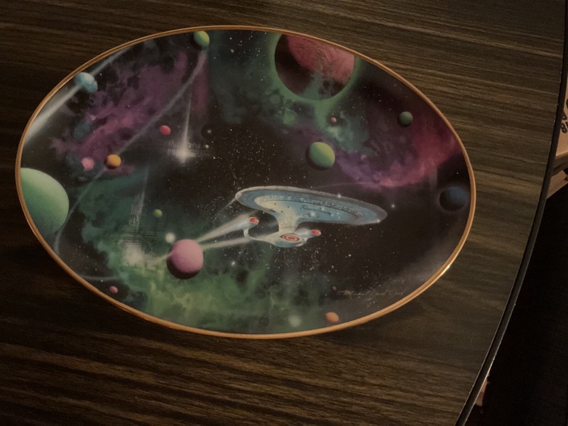 STAR TREK (Hamilton) -- Signs of Intelligence -- Small Collector Plate Numbered