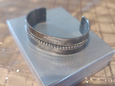 Navajo Douglas Etsitty Cuff Bracelet Signed  Starting Silver Native American 