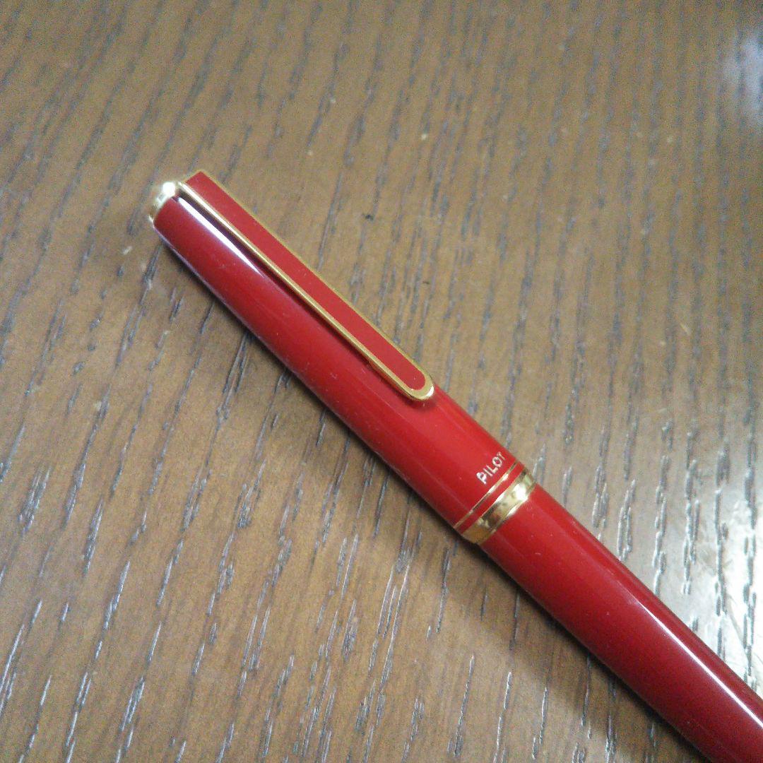 PILOT LAUREATE FOUNTAIN PEN NIB SIZE MEDIUM 14K RED GOLD PILOT LAUREATE FOUNTAIN PEN NIB SIZE MEDIUM 14K RED GOLD