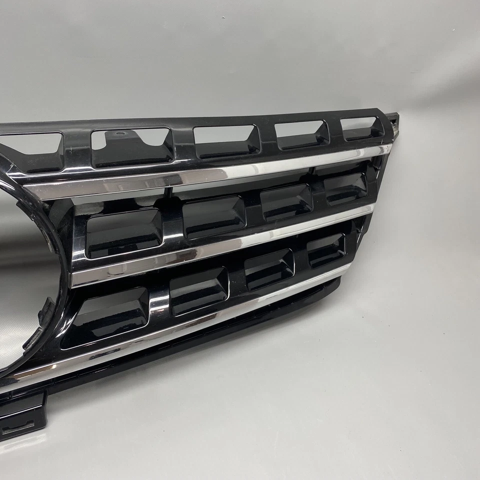 MERCEDES BENZ ML350 GRILLE ML550 A1668800123 2012 2013 2014 OEM - Изображение 3 из 4