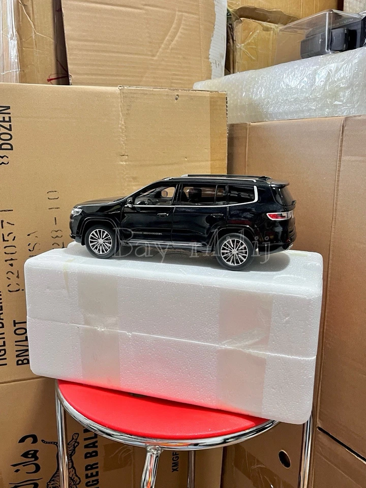 Jeep Grand Cherokee Commander 2018~2022 modelo diecast negro diamante escala 1:18 Foto 3 de 4