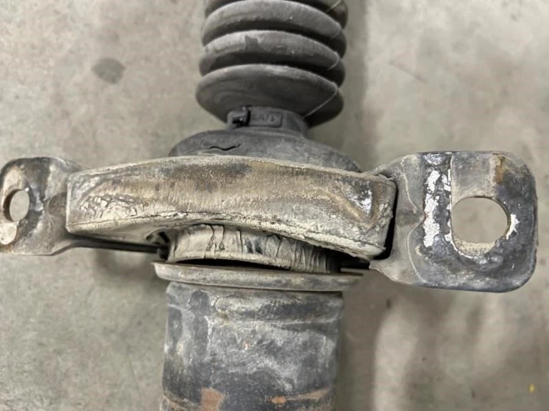 Eixo de transmissão traseiro 96-02 Chevrolet C3500 HD 159.5" WB 4x2 AT 7.4L chassi de cabine  - Imagem 4 de 4