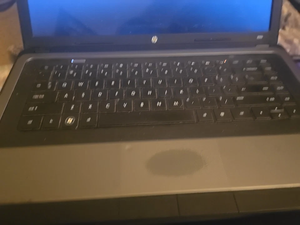 Portátil HP 2000 LEER DESCRIPCIÓN Foto 2 de 4