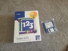 Lotus 123 For DOS  R2.3  All original manuals included. On 3.5" disks.