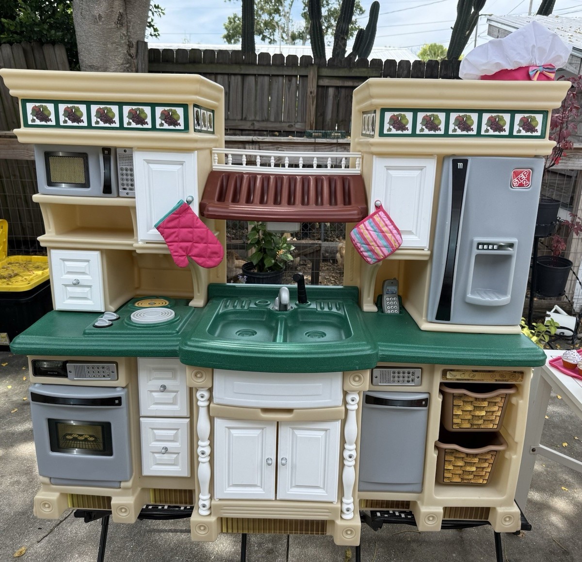 Toy Kitchens Used Step Kitchen Step Deluxe Kitchen Set