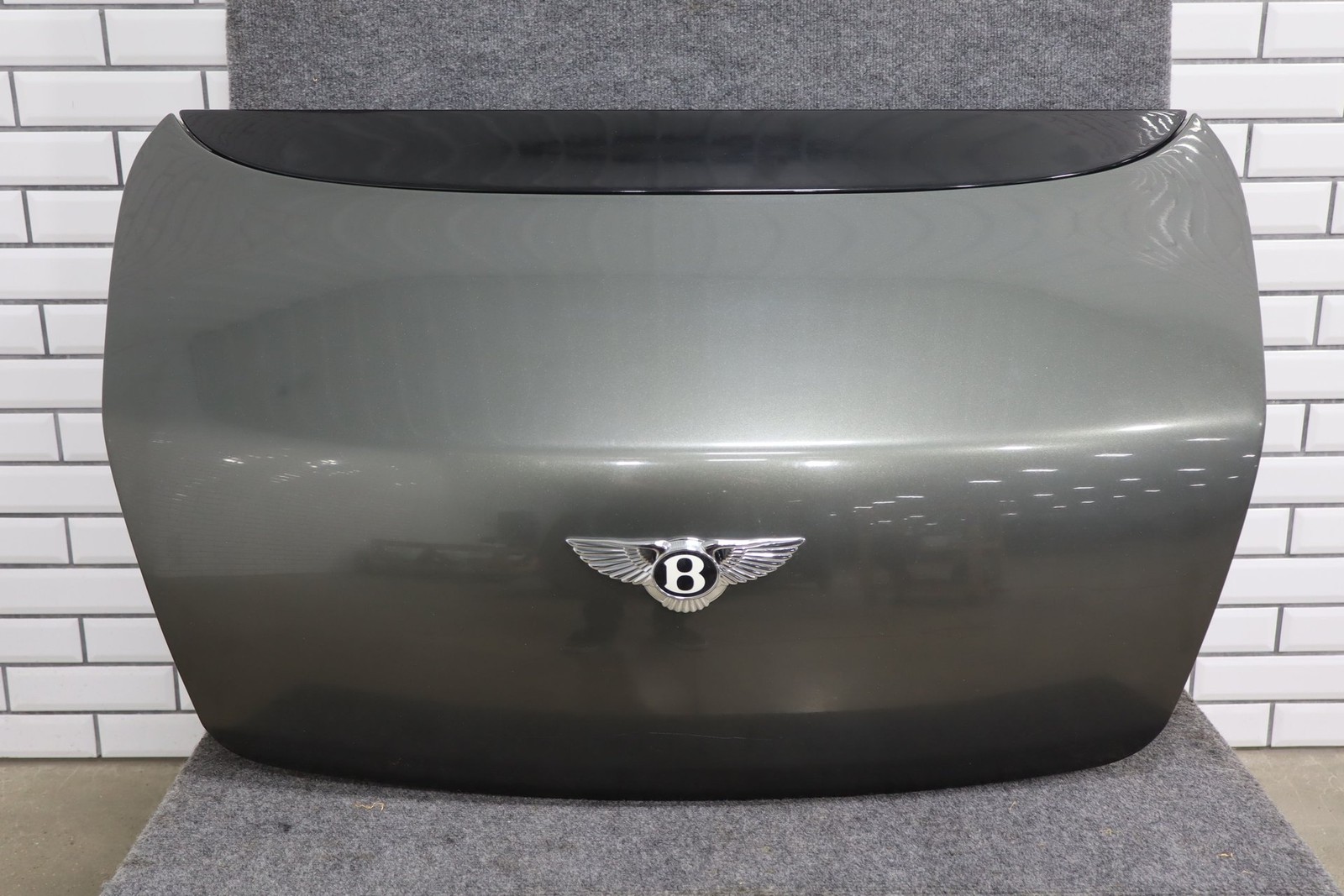 Bentley Continental 2004 Condenser compartment lid