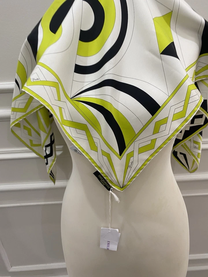 S1# Emilio Pucci Monograma Nueva Seda Multicolor Bufanda 34 Pulgadas Hecha en Italia Foto 3 de 4