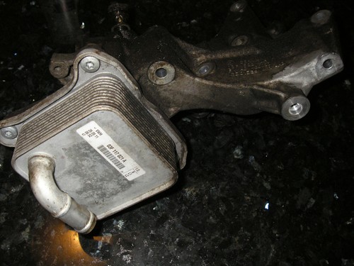 VW Golf 6 VI 5K1 1,2l TSI Ölkühler Kühler 03F117021A CBZA