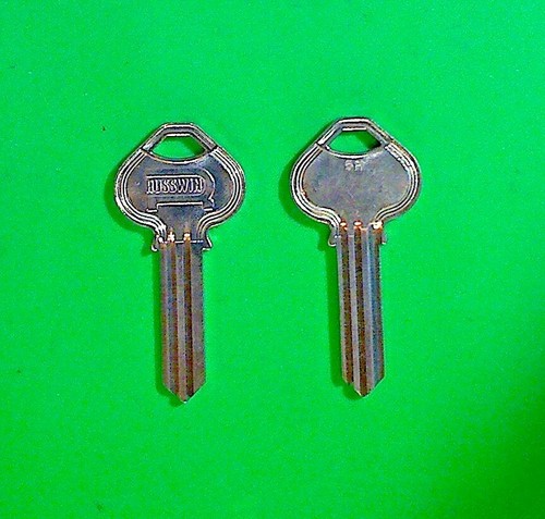 CORBIN RUSSWIN ORIGINAL KEY BLANKS H5 6 PIN, LOT OF (8), LOCKSMITH - Picture 2 of 2