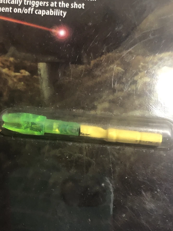 Tracer Easton - Leves iluminadas - X Nock. Patente de EE. UU. # 6.390.642 Foto 2 de 4