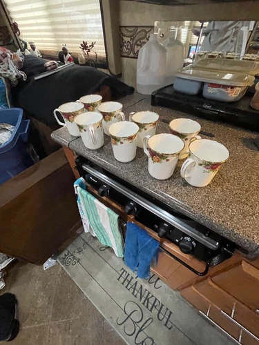Set Of 9  Royal Albert Old Country Roses Coffee Mugs/Cups England Excellent