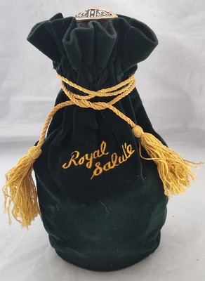 Chivas Royal Salute Green Whisky Bottle w/Green Velvet Bag Sealed Empty (D9)