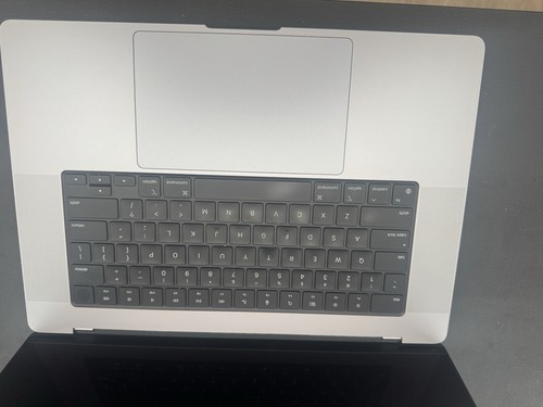 Apple MacBook Pro M2 16” 2023, 32GB RAM, 512GB - Screen broke Read Description! - Photo 2/4