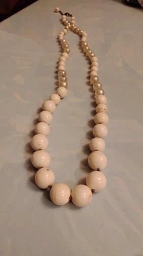 Angel Skin Coral, Uranium Milk Glass, Frosted Lucite Vintage Beaded Necklace 30'