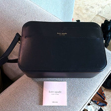 kate spade new york Black Small Crossbody Zip Gold Hardware Pink Lining Card