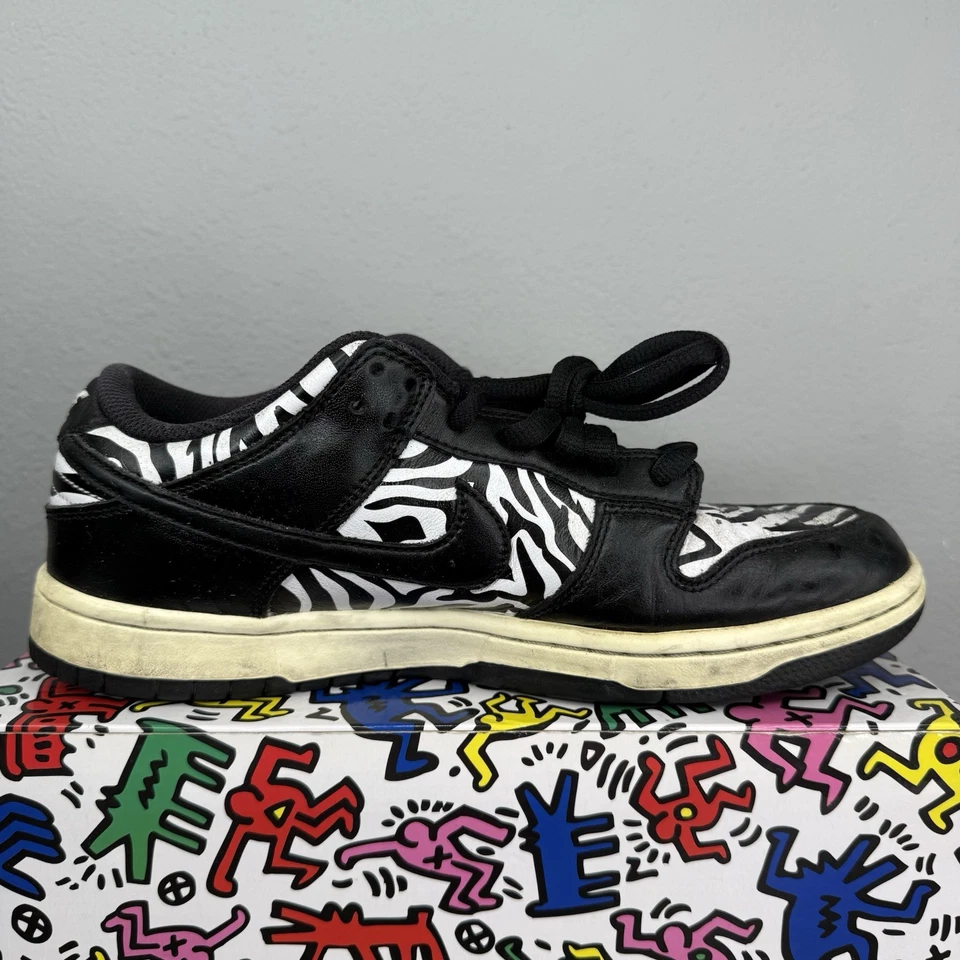 Nike Quartersnacks x Dunk SB Low Little Debbie’s Zebra Cakes Size 8 DM3510-001 - Image 2 of 4