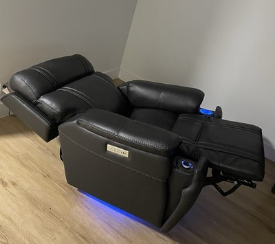 Shaq Sound Tech Recliner Chair Black Premium Leather w/ Cup Holder & USB Port