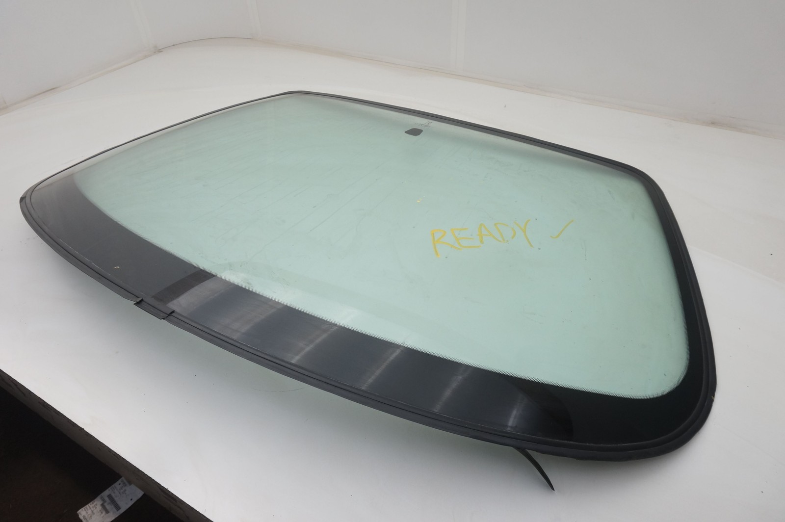 Local Pickup Only! Front Windshield Window Glass 63353800 Ferrari 360 Modena 01