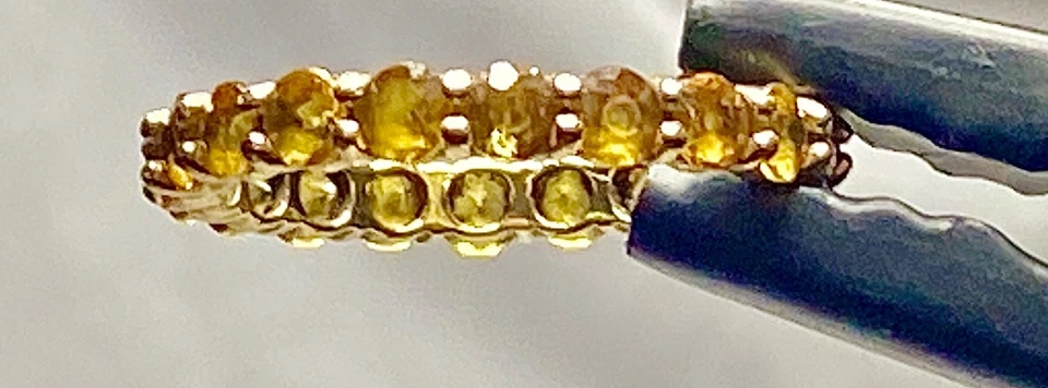 Anillo de eternidad de zafiro amarillo de oro amarillo de 10 quilates talla 7 Foto 4 de 4