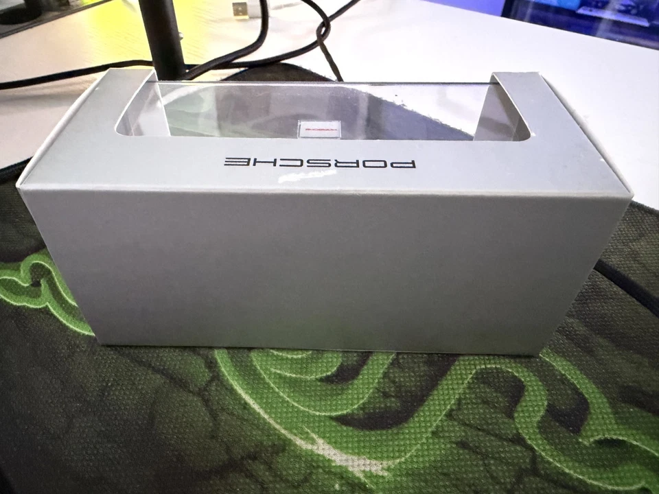 PORSCHE 911 997 GT3 Cup Presentation 1:43 Minichamps WAP02012617 - Immagine 2 di 3