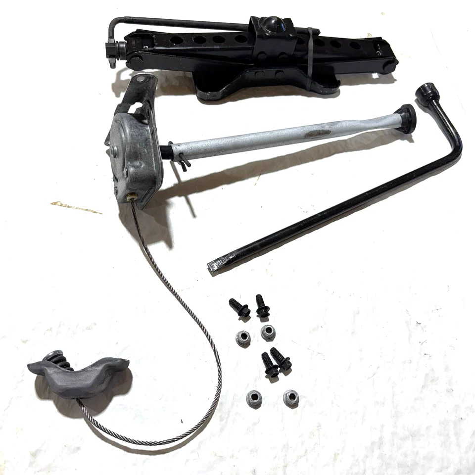 1994-2004 Chevrolet S-10 spare tire carrier (original) GMC Sonoma - Image 4 of 4