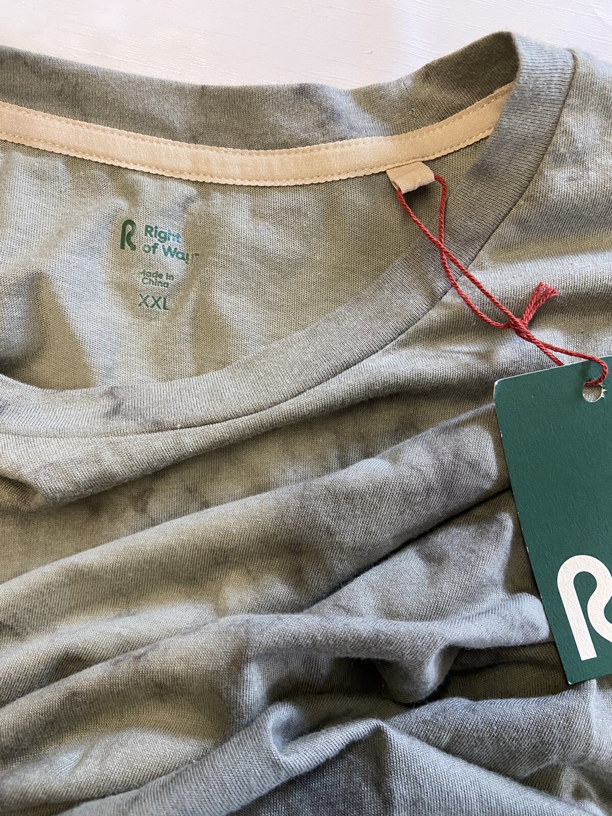 T shirt da uomo R RIGHT OF WAY verde fila M Chase stampa SS taglia 2XL NUOVA CON ETICHETTE
