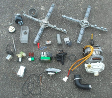 COMMERCIAL GLASS WASHER, SOLD BY INDIVIDUAL PART, ADVISE US ON THE MAKE IF KNOWN