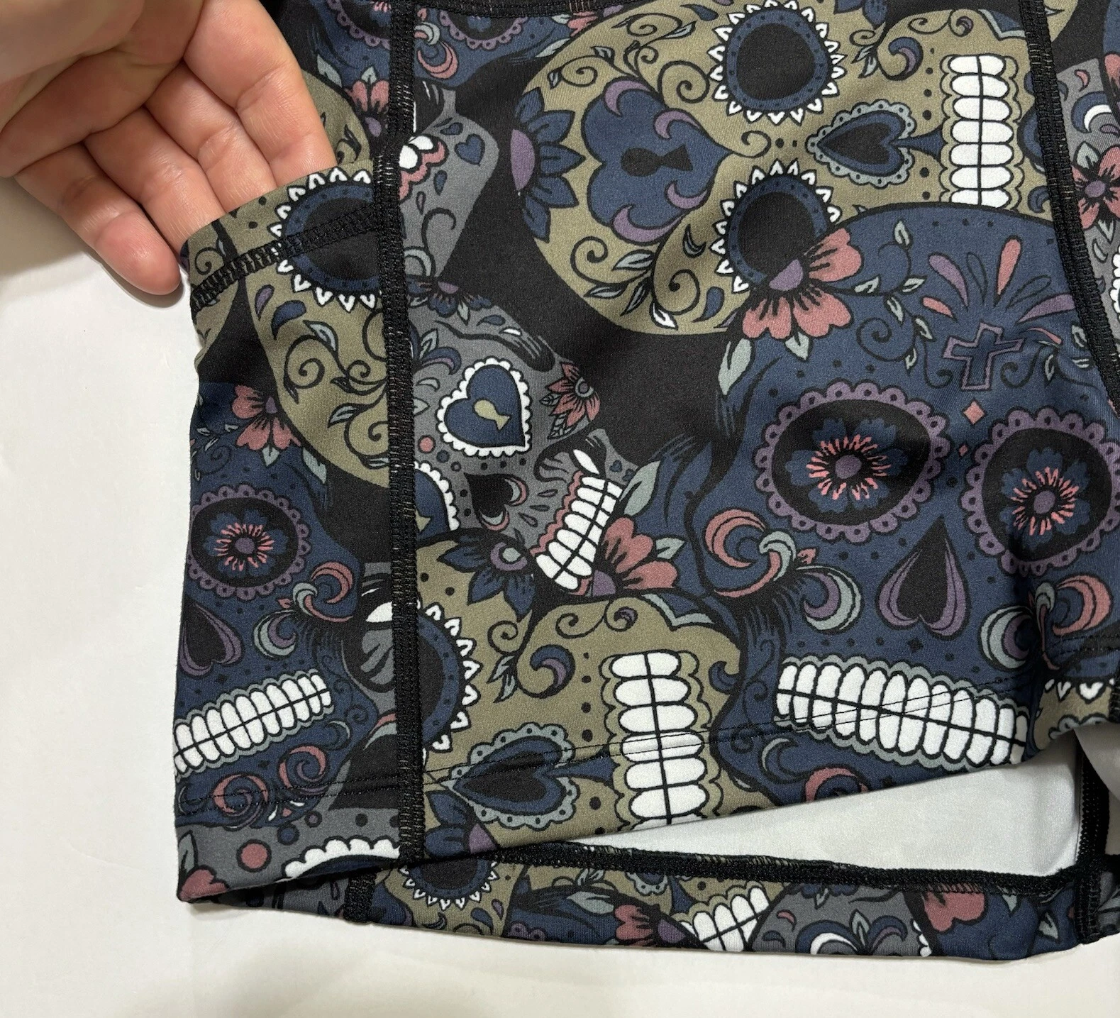 constantly-varied-gear midnight skull print aop floral shorts