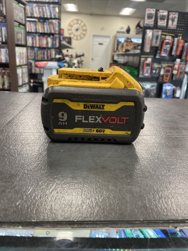 DeWALT FLEXVOLT 9.0Ah Battery - For parts or repair ONLY!