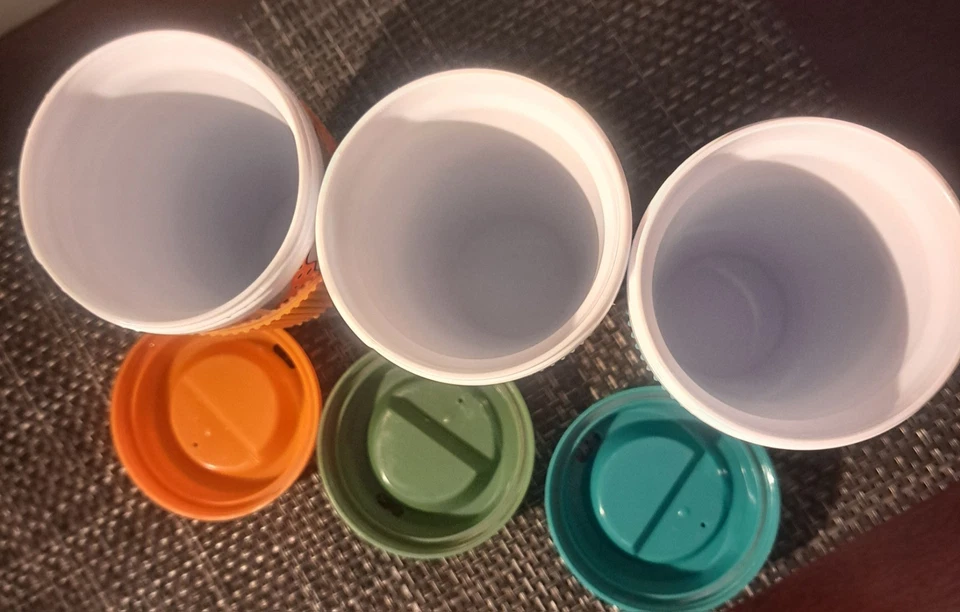 Tres hermosos vasos de viaje con temática de otoño Foto 3 de 4