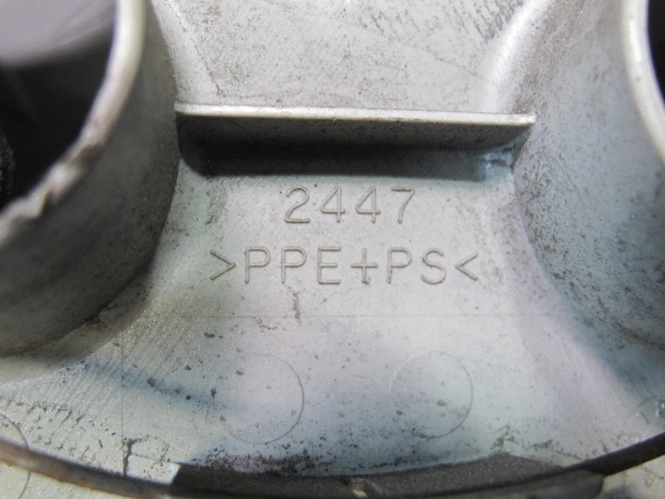 01-02 LEXUS UCF30L LS430 SET OF 4 R16 16" WHEEL HUB CENTER CAP COVER OEM - Image 3 of 4