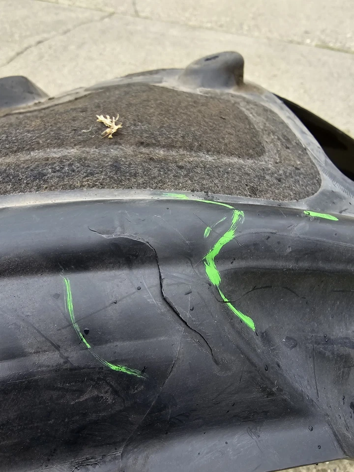 BMW 750LI 740LI 750i 760Li 740i XDRIVE - Forro guardabarros delantero derecho Foto 4 de 4