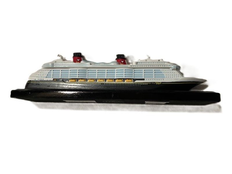 NWT New Disney Cruise Line DCL WISH 13 inch model ship 3D figurine