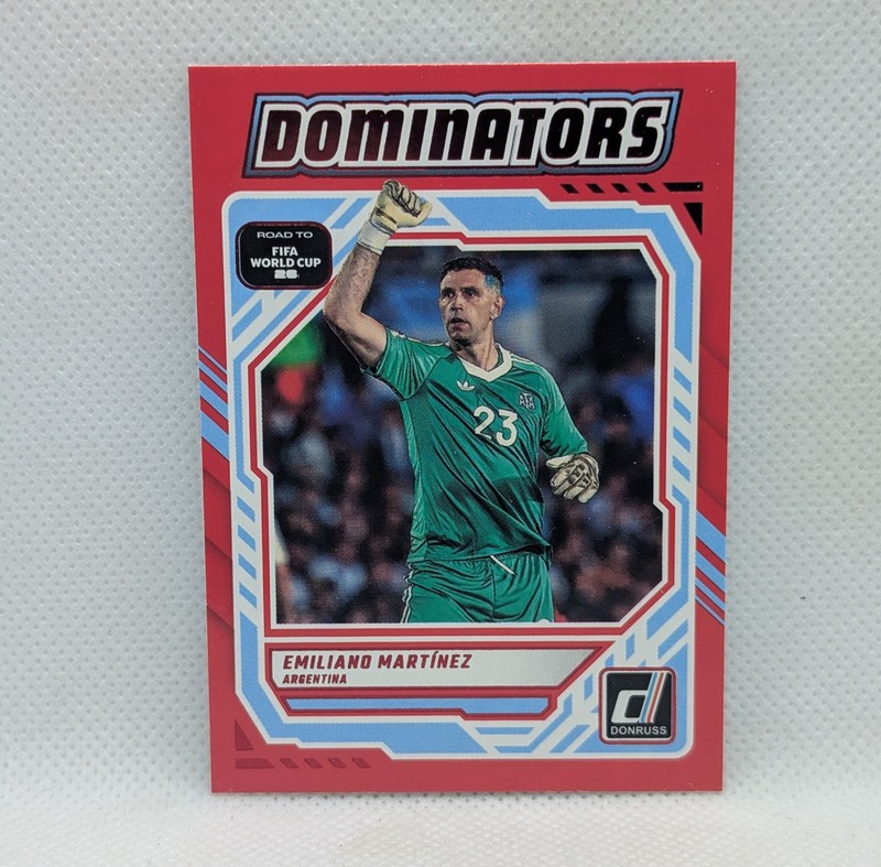 2025-26 Donruss Soccer World Cup Emiliano Martinez Red Foil Dominators