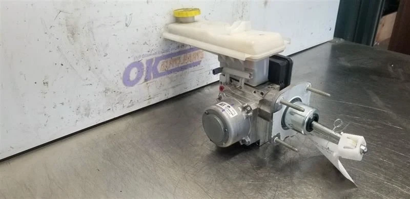 22 JEEP GRAND WAGONEER ABS PUMP BRAKE BOOSTER MASTER CYLINDER ASSEMBLY - Image 3 of 4