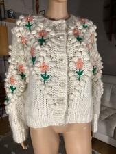 Vintage Super Soft Chunky Hand Knit Womens Cardigan Sweater Floral Embroidery
