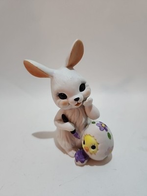 Vintage Porcelain Easter Bunny  Painting Egg With Chick Peeking Out Taiwan 4''