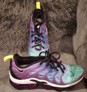 nike vapormax plus 39