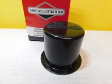NEW OEM BRIGGS & STRATTON HUBCAP SNAPPER # 7011052YP --- BAY 201