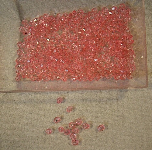 90g FACETED BICONE BEADS 3mm ACRYLIC TRANSLUCENT PINK AUS STOCK FREE GIFT - Picture 8 of 9