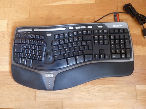 Clavier ergonomique Microsoft Natural 4000 v 1.0 USB QWERTZ, avec fonctions supplémentaires