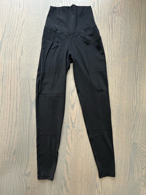 Women’s Offline By Aerie Black High Waisted Leggings With Pockets, Size XS, EUC
