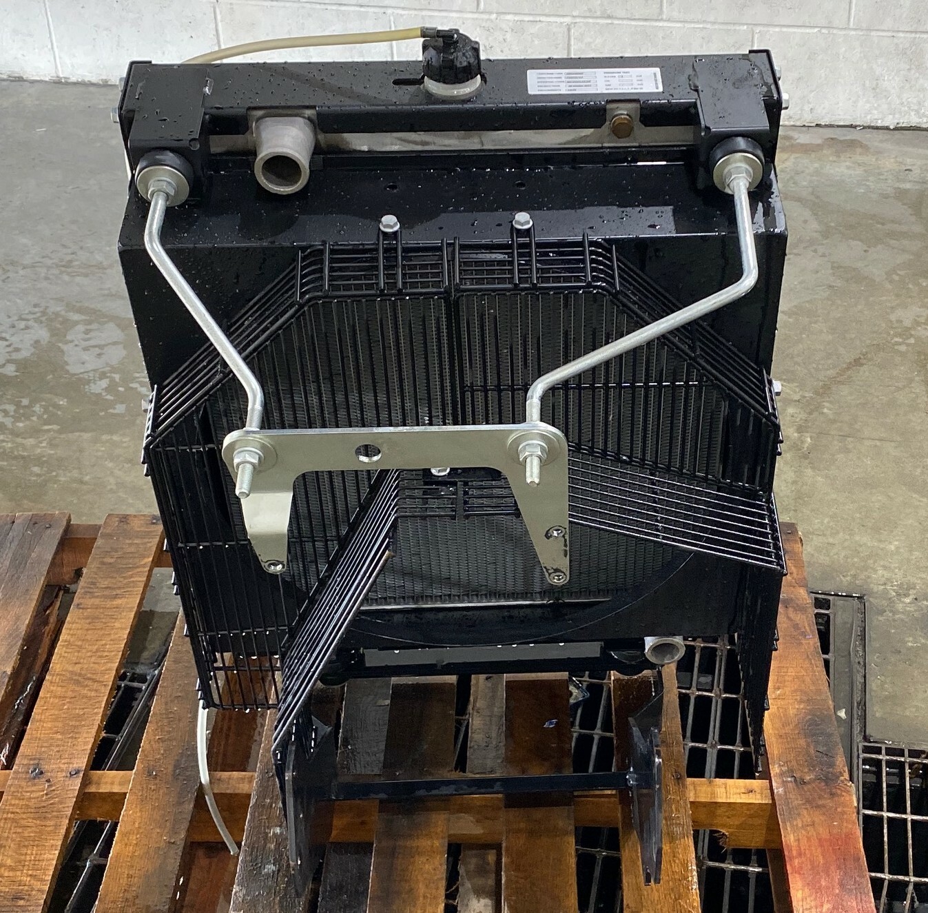 Genuine Part RADIATOR / CAP ASSEMBLY - 8048895, FAST SHIPPING | eBay 