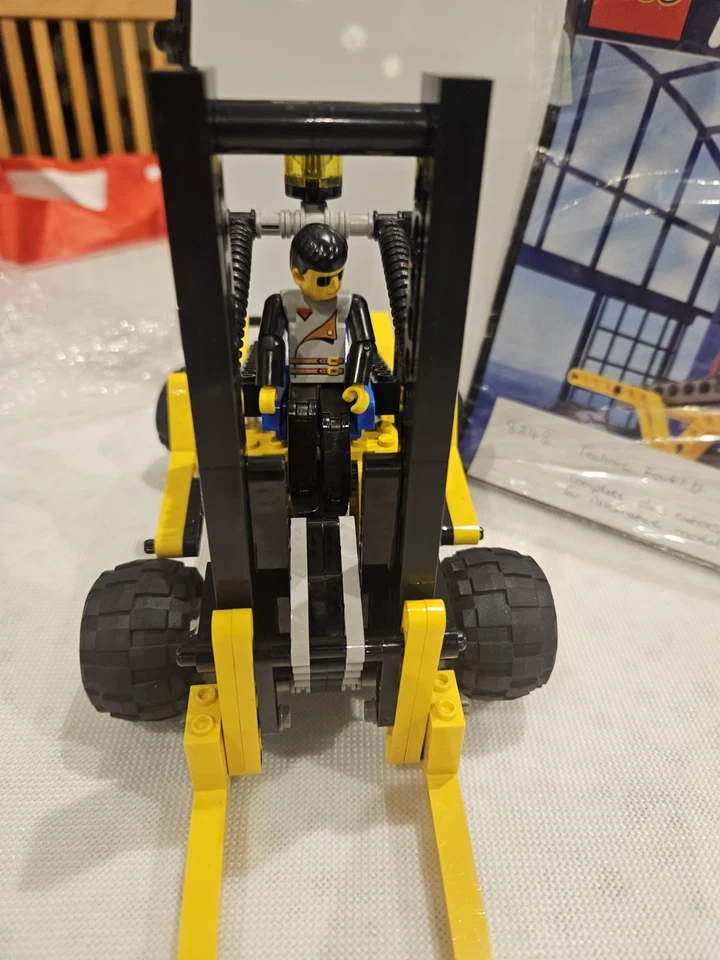 LEGO Technic 8248 Forklift, photo 3 of 5