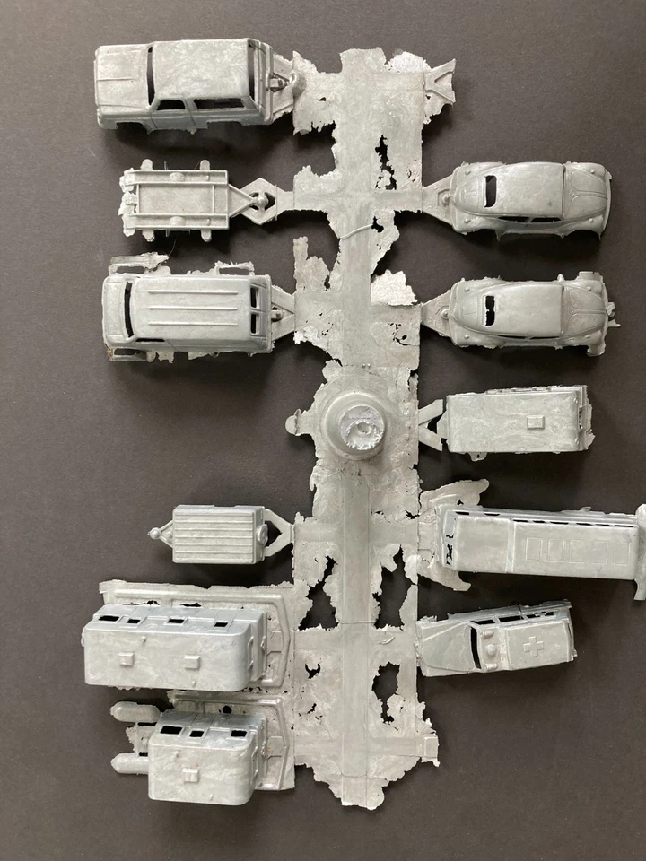 VTG. Midgetoy Diecast Metal Car Toys - Rockford, Il - Factory Sheet W/11 Toys - Image 2 of 4