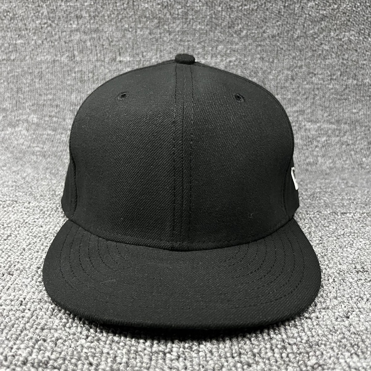 New Era 59FIFTY Blank Fitted Cap Black Size 6 3/4 New Kids