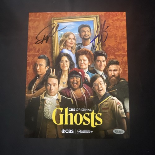 🤩 "Ghosts" Cast signed 2 Autogramme Foto mit Echtheitszertifikat wie abgebildet sehr cool😍