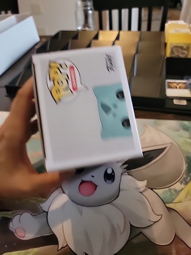 Funko Pop Pokemon Bulbasaur 453 Diamond Glitter 2021 Summer Convention Limited - Imagen 6 de 6